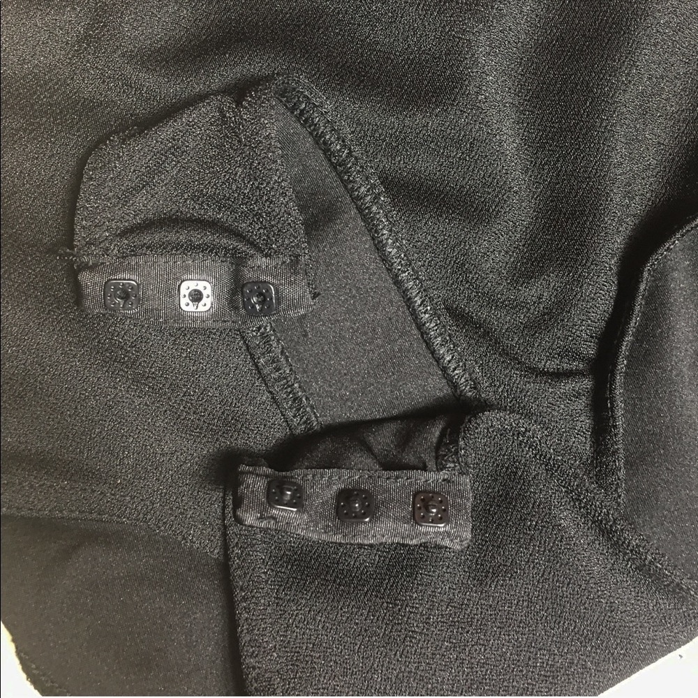 Prettylittlething black bodysuit - Picture 3 of 5